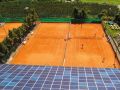 Tennishotel Prokulus Suedtirol Italien Tennisplaetze